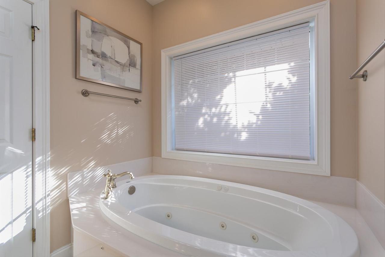 Luxurious House With Pool Near Asheville By Mighty Tree Properties Leicester Екстериор снимка