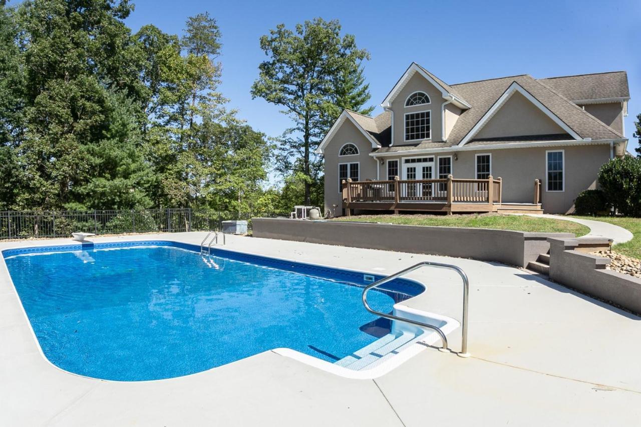 Luxurious House With Pool Near Asheville By Mighty Tree Properties Leicester Екстериор снимка